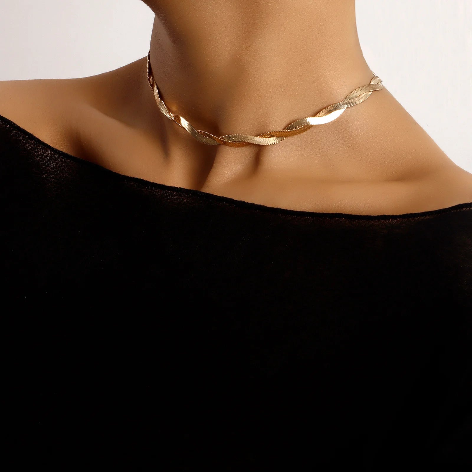 Twilight Serpent Coil Necklace - GlamoROZ
