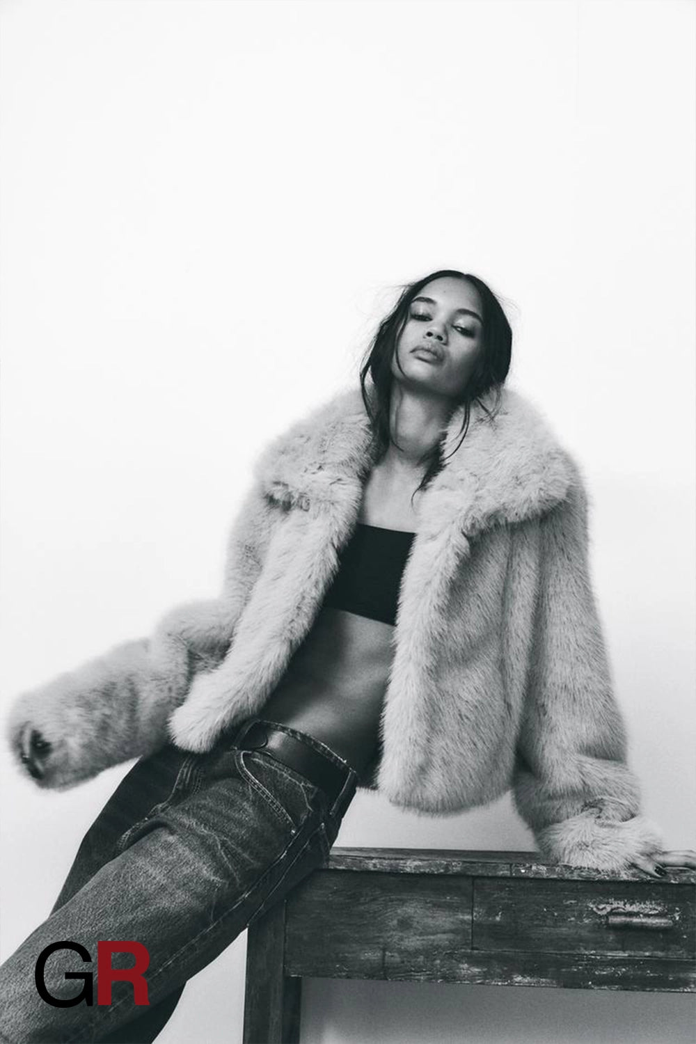 Minimalist Leather and Faux Fur Coat for Women - GlamoROZ