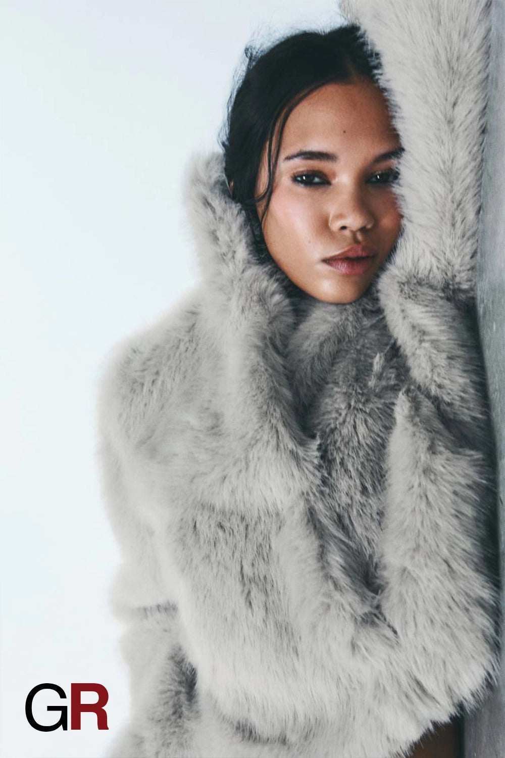 Minimalist Leather and Faux Fur Coat for Women - GlamoROZ