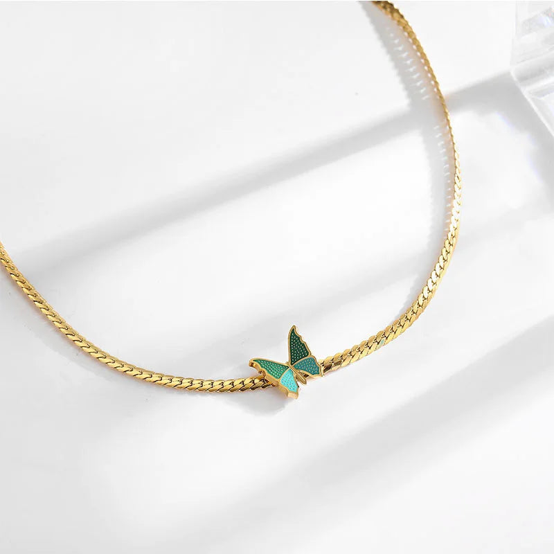Golden Flutter Necklace - GlamoROZ