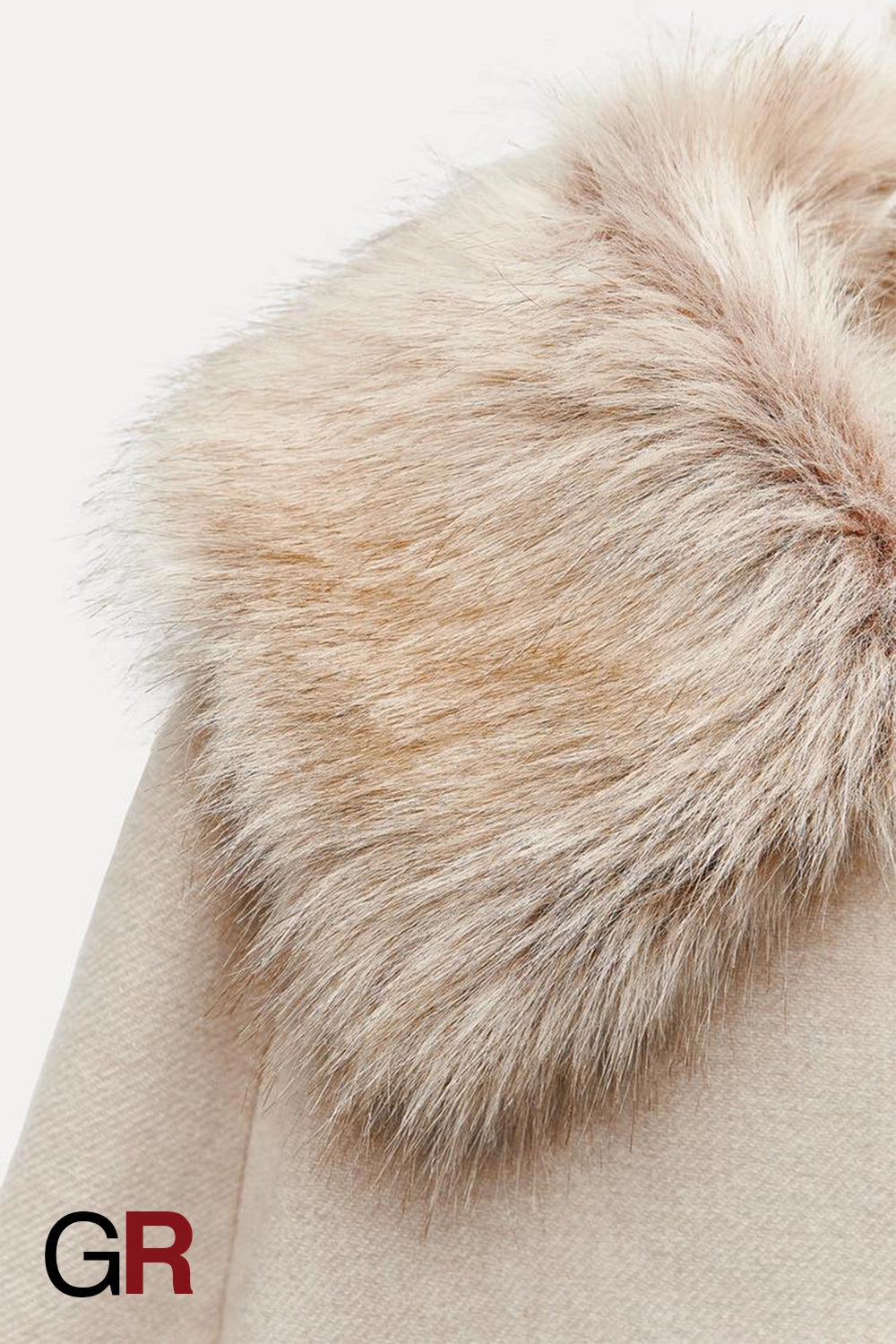 Regal Lapel Slim-Fit Wool Coat - GlamoROZ