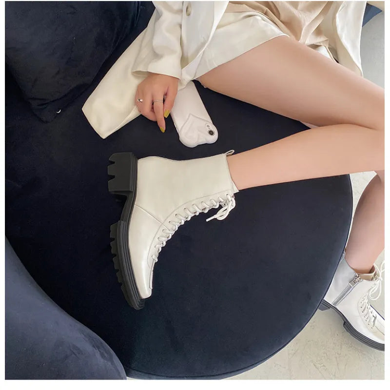 Chic Retro Short Boots with French Flair - GlamoROZ