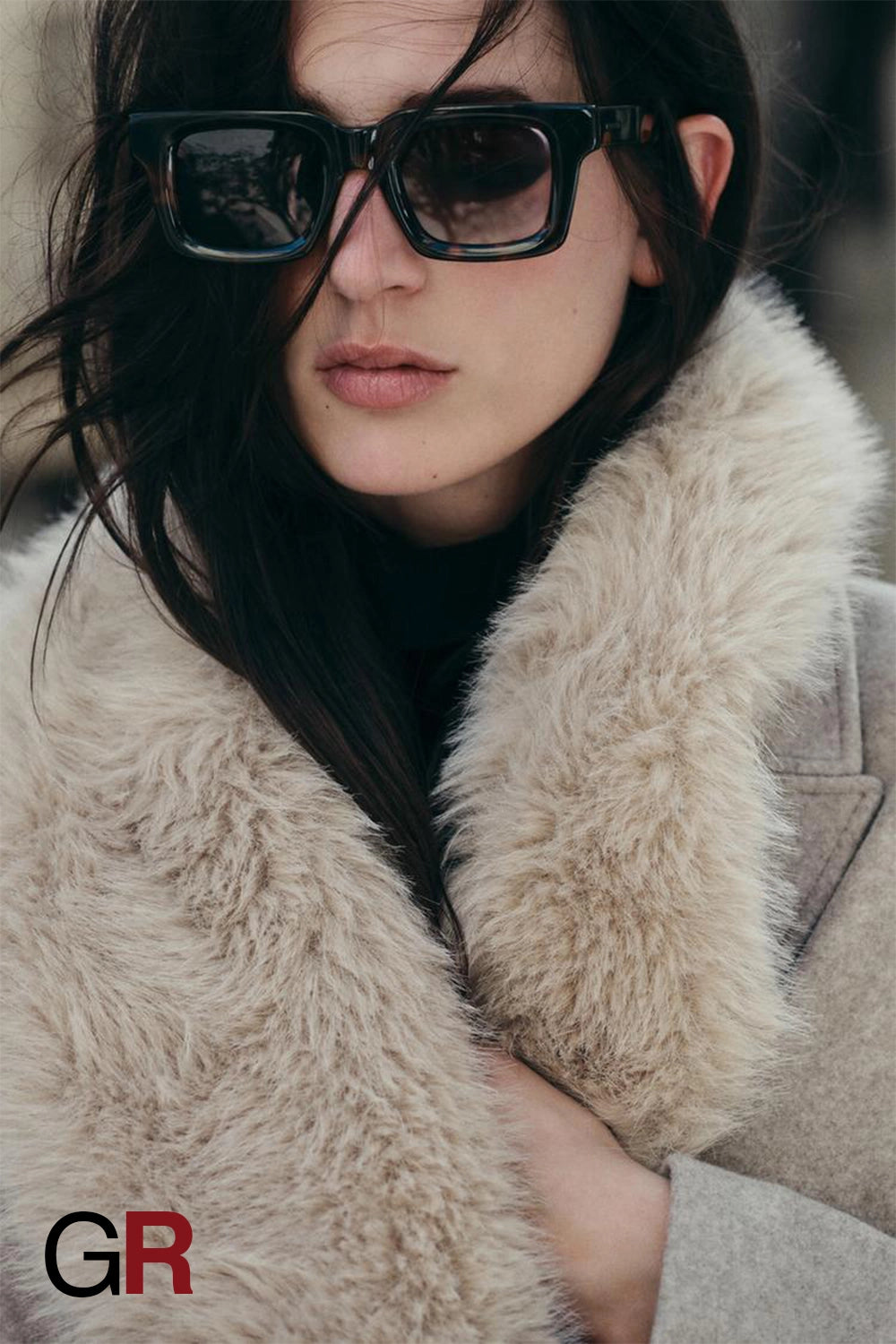 Minimalist Faux Fur Woolen Coat - GlamoROZ