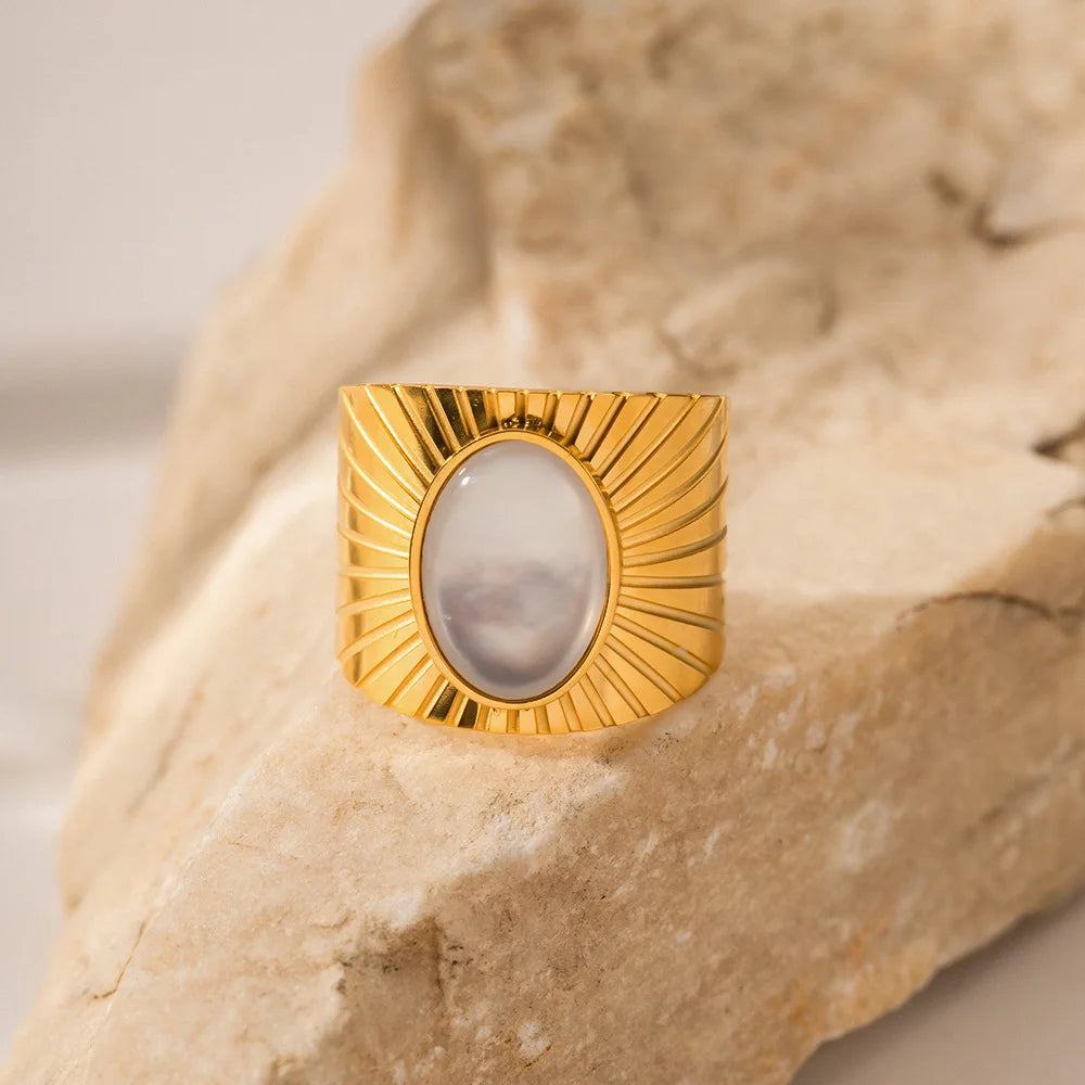 Ethnic Elegance Oval Turquoise Ring - GlamoROZ