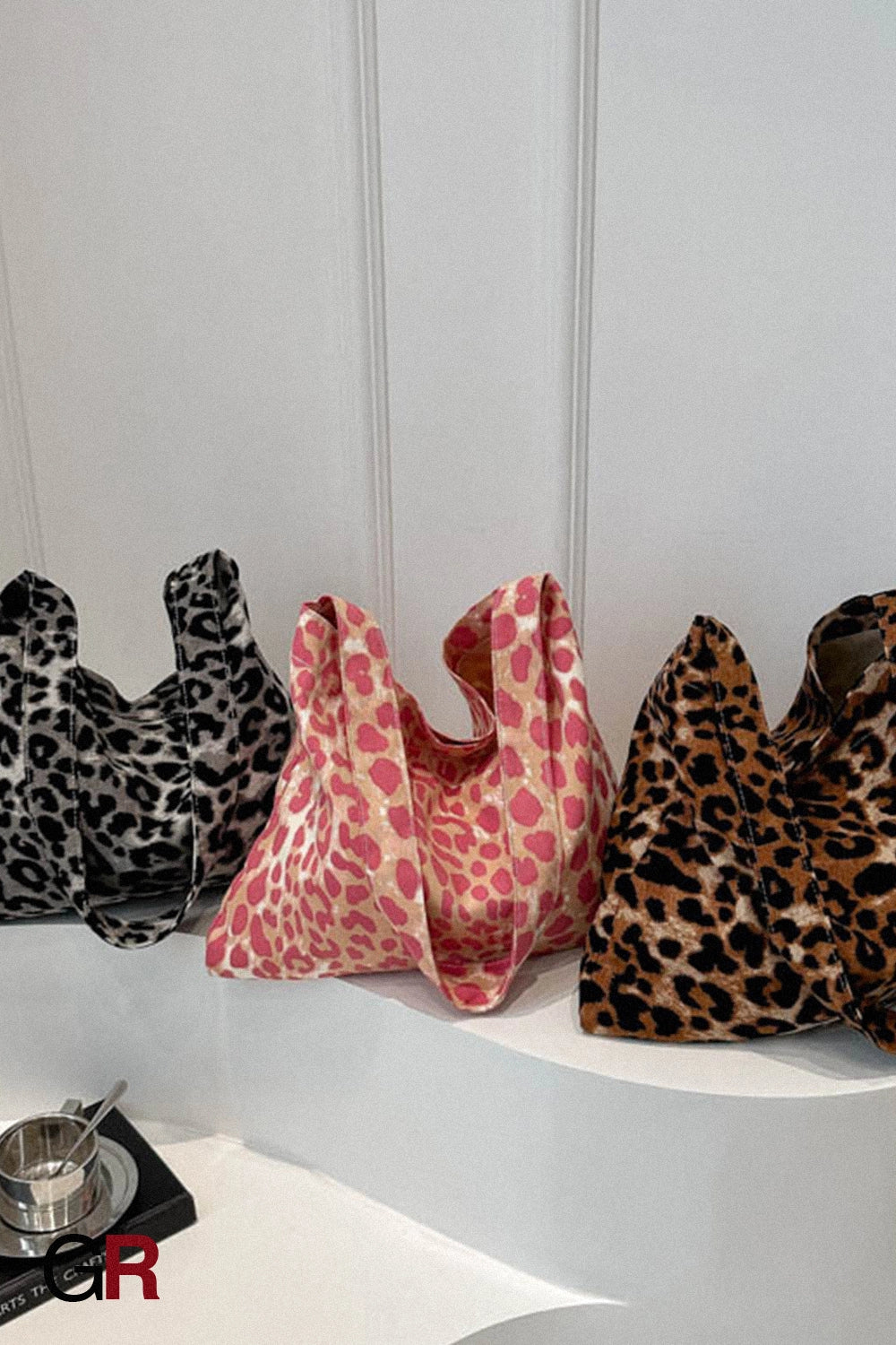 Simple Large Capacity Urban Fashion Leopard Print Shoulder Messenger Bag