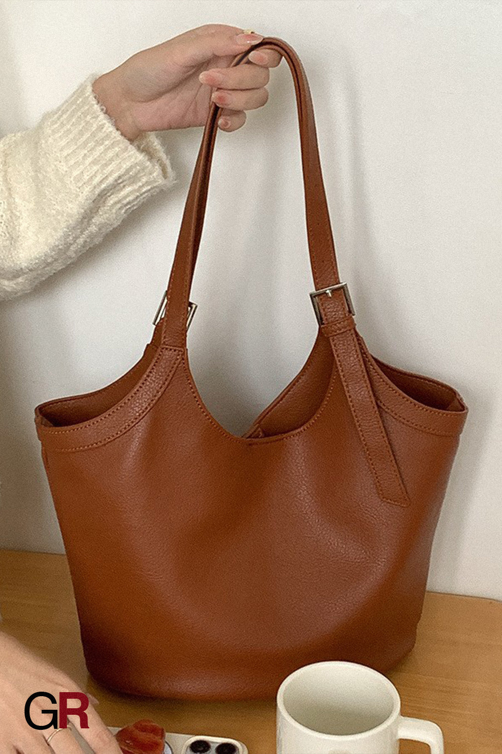 Idle Style Fashion Light Retro Pu Soft Leather Large Capacity Commuter Shoulder Bag