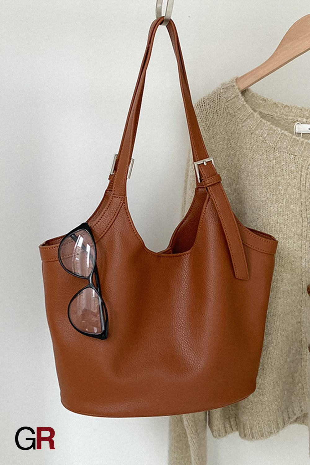 Idle Style Fashion Light Retro Pu Soft Leather Large Capacity Commuter Shoulder Bag