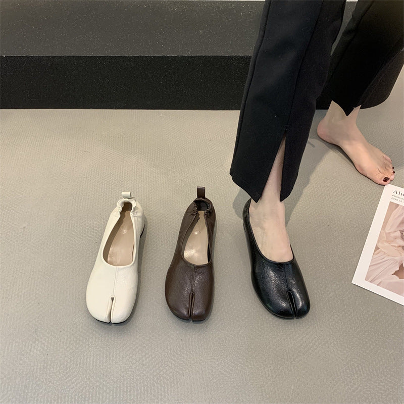 Women's Simple Split Toe Horseshoe Peas Chunky Heel Pumps