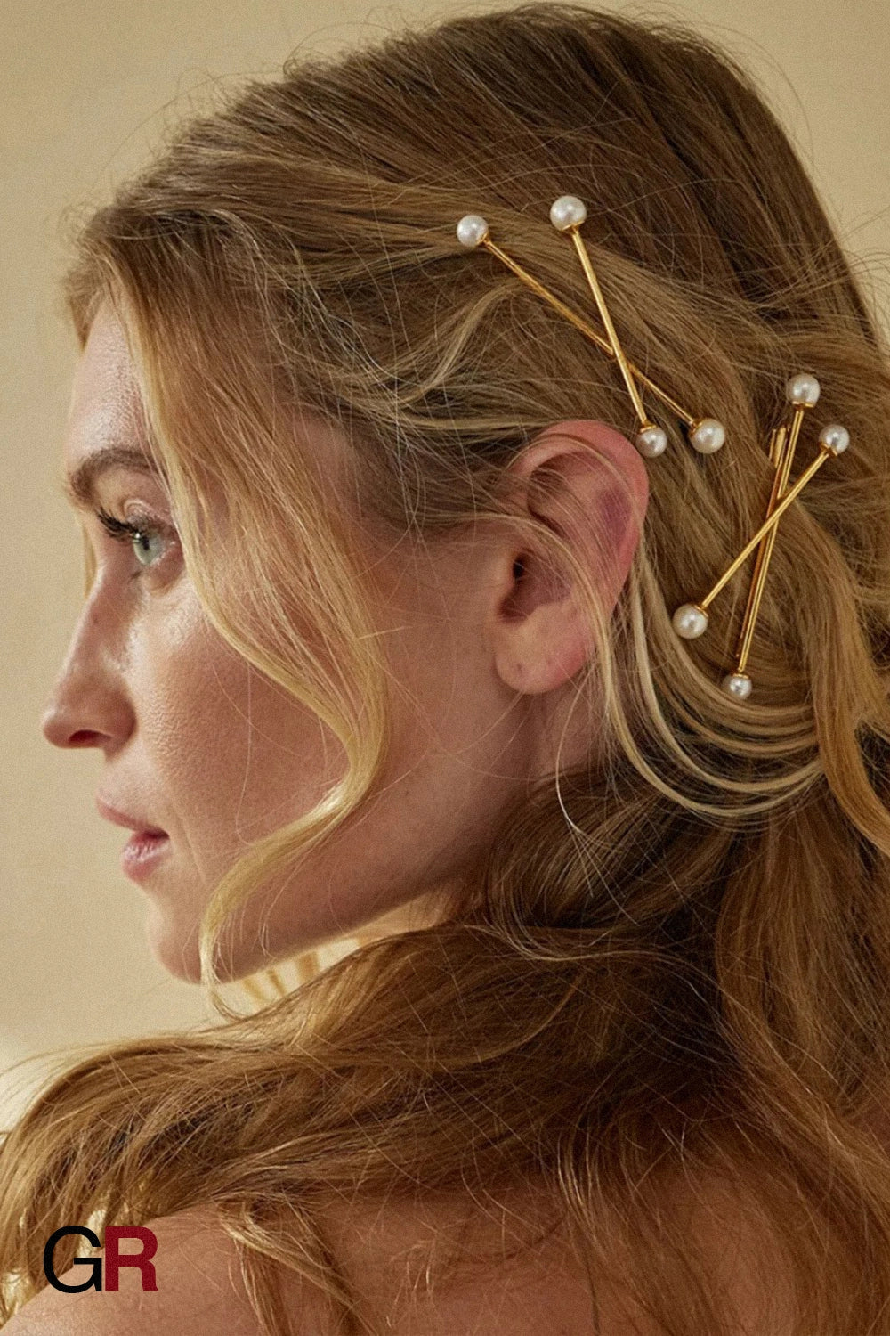 Constella Pearl Pins