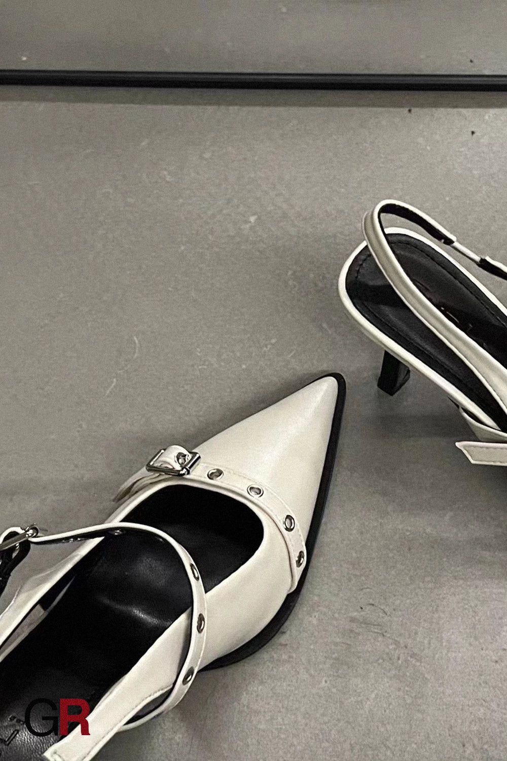 Élise Noir Slingbacks