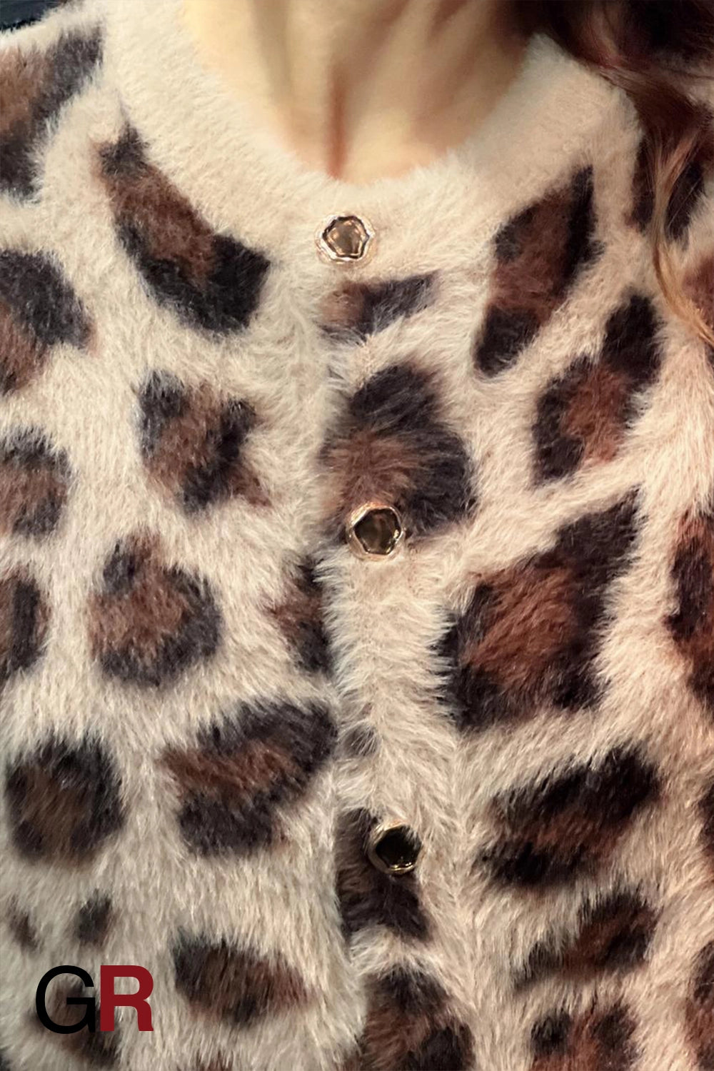 Opulent Vintage Leopard Print Sweater - GlamoROZ