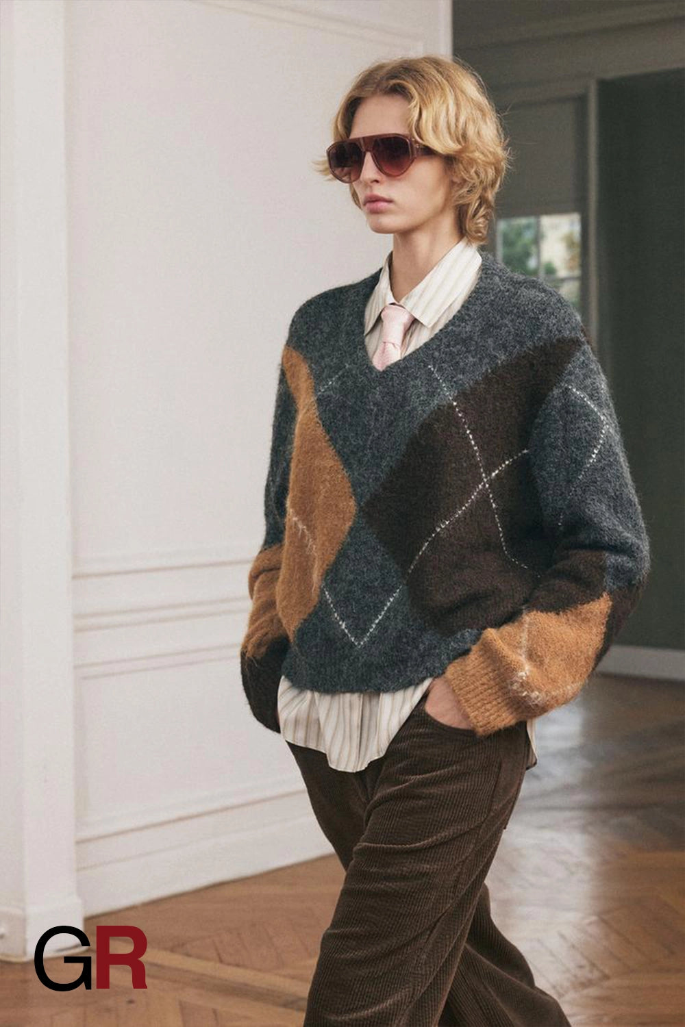 Diamond-Pattern Round Neck Casual Sweater - GlamoROZ
