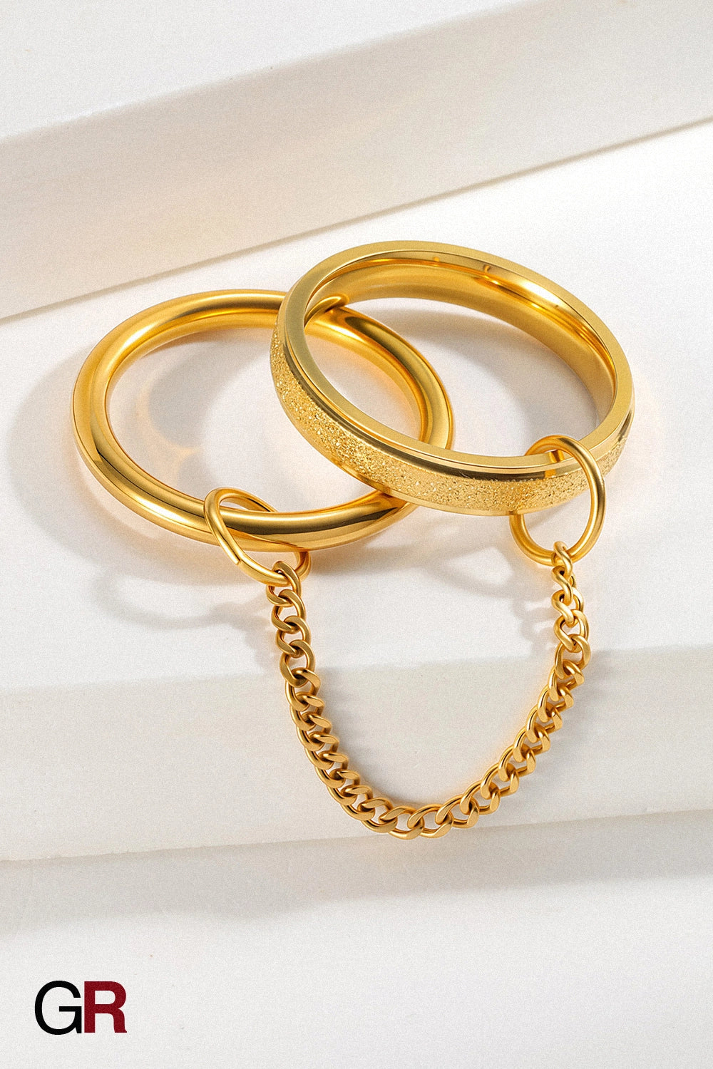 “GlamoROZ Orbit Duo Gold & Silver Chain Ring Jewelry interlocking chain detail close-up”
