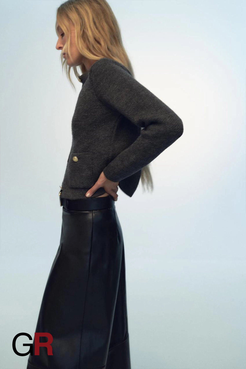 Luxe Single-Breasted Grey Knit Elegance - GlamoROZ