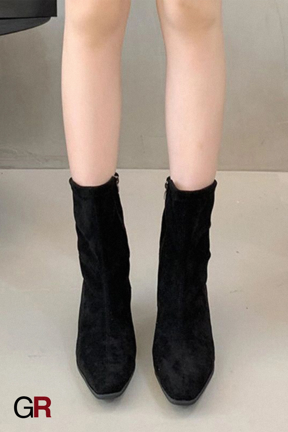Élise Suede Kitten Boots