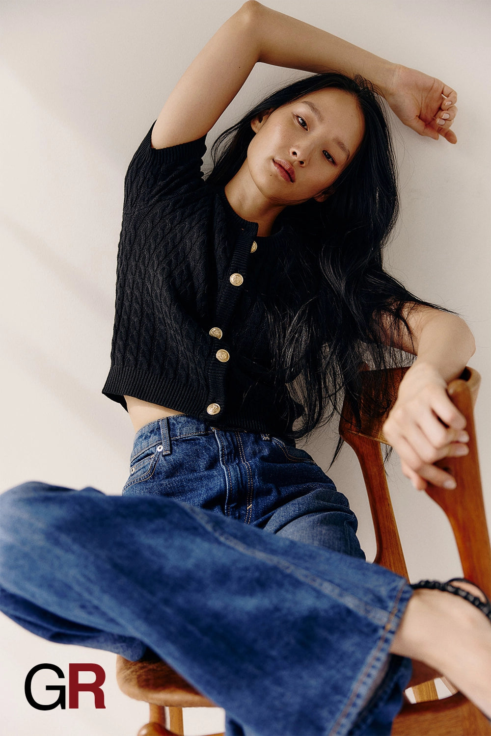 Continental Chic Short-Sleeve Black Knit Cardigan - GlamoROZ