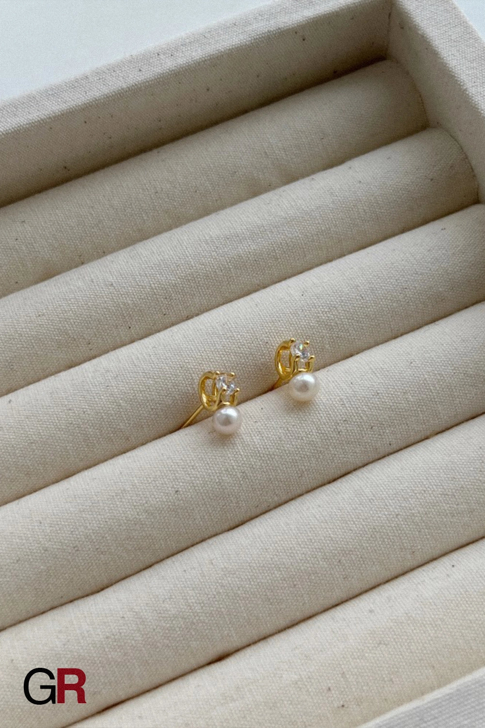 Éloïse Pearl & Diamondette Studs