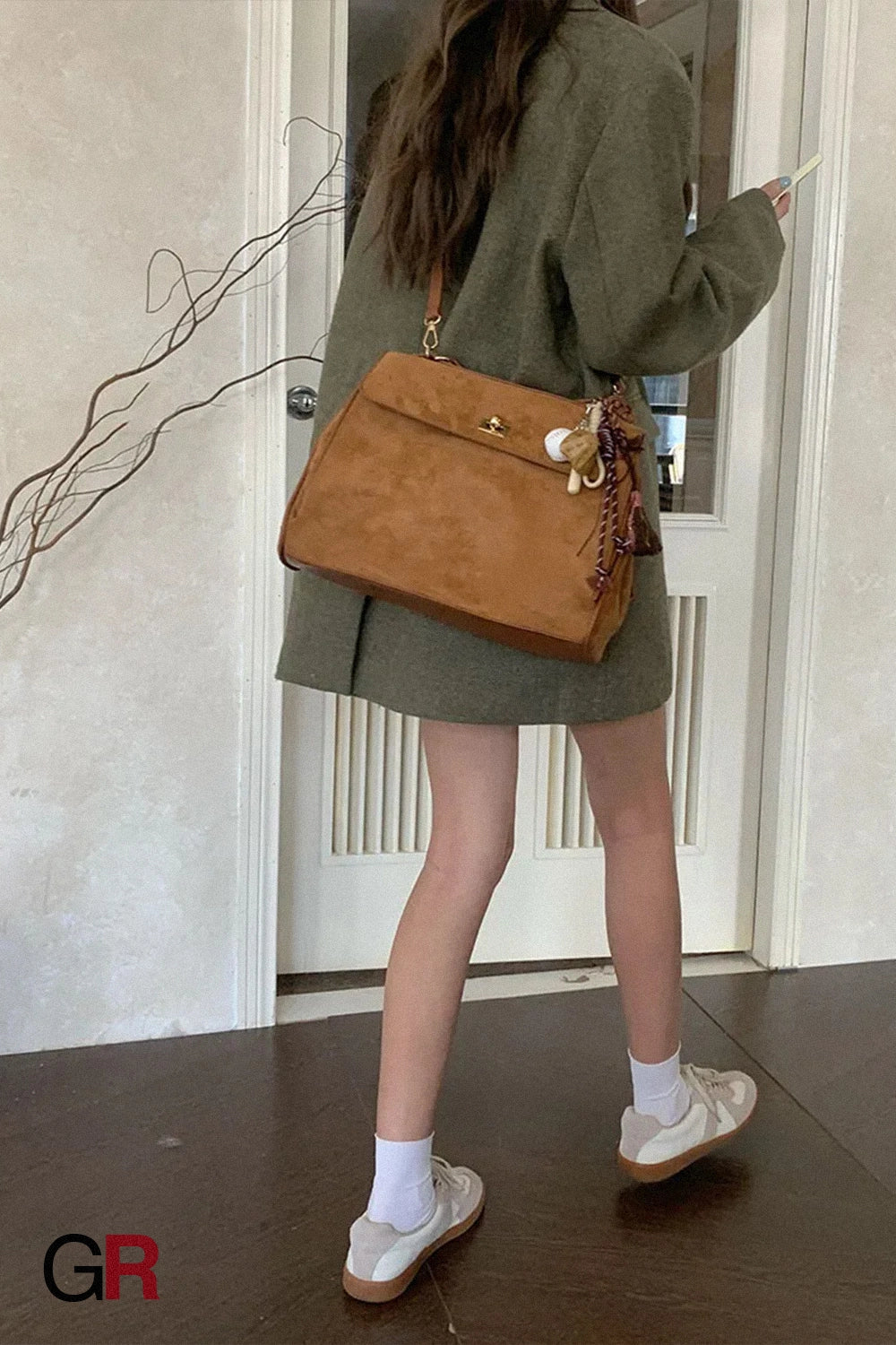 Commuter's All-matching Shoulder Messenger Bag Suede Portable