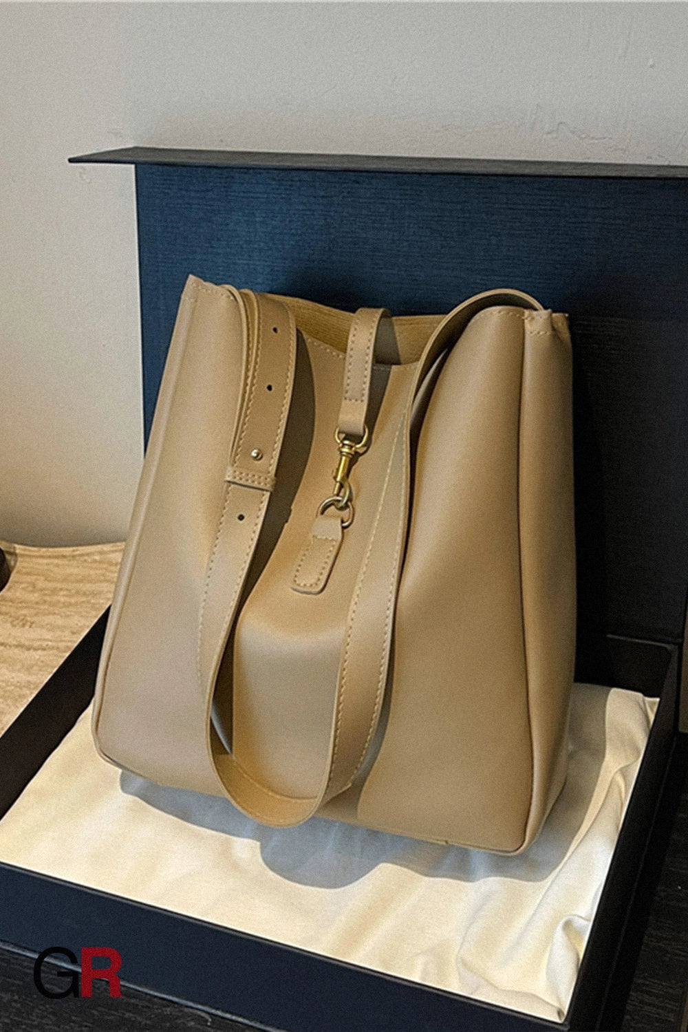 Internet Hot Fashionable Cross Body Bucket Bag Large Capacity