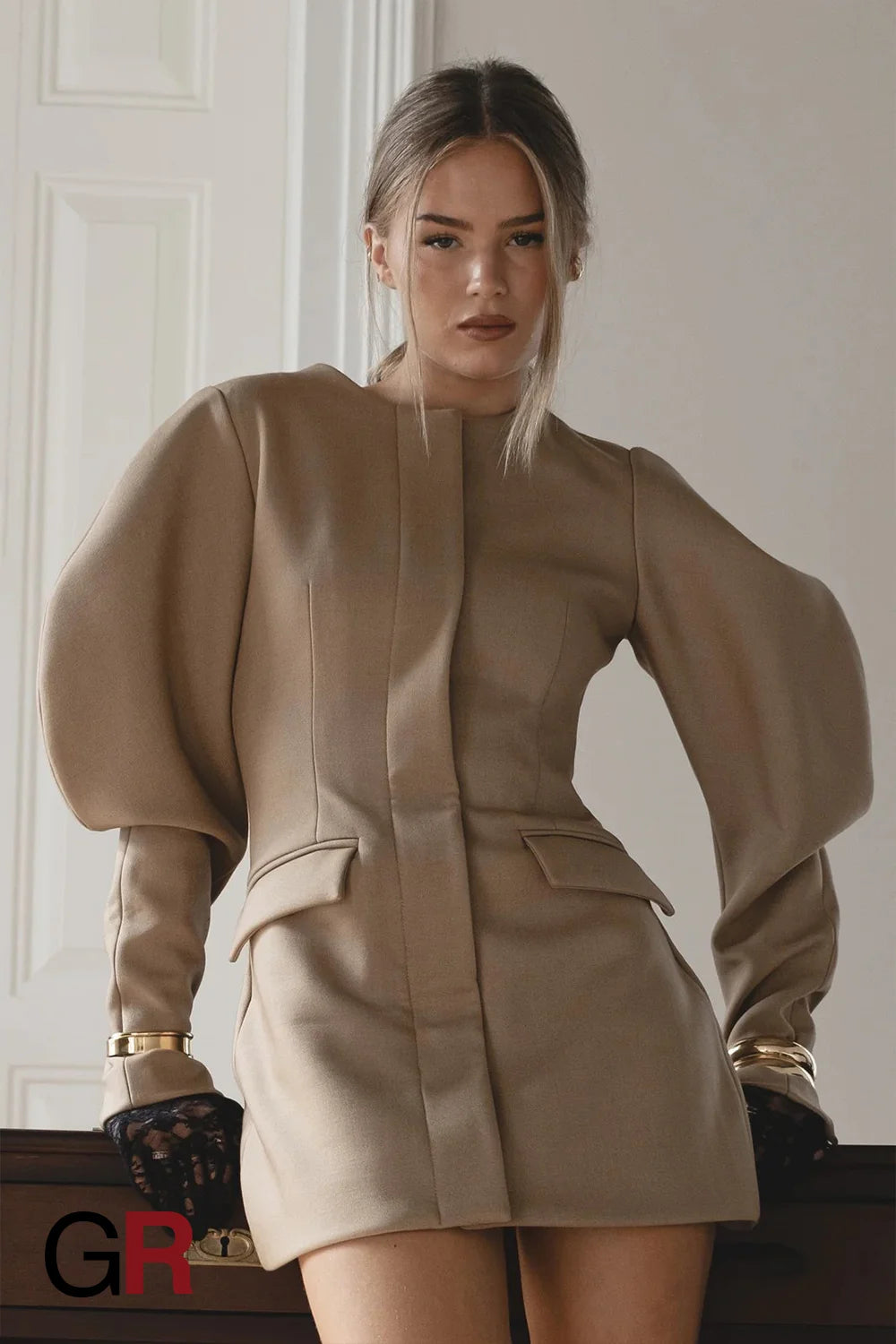 Regal Leg of Mutton Sleeve Blazer - GlamoROZ