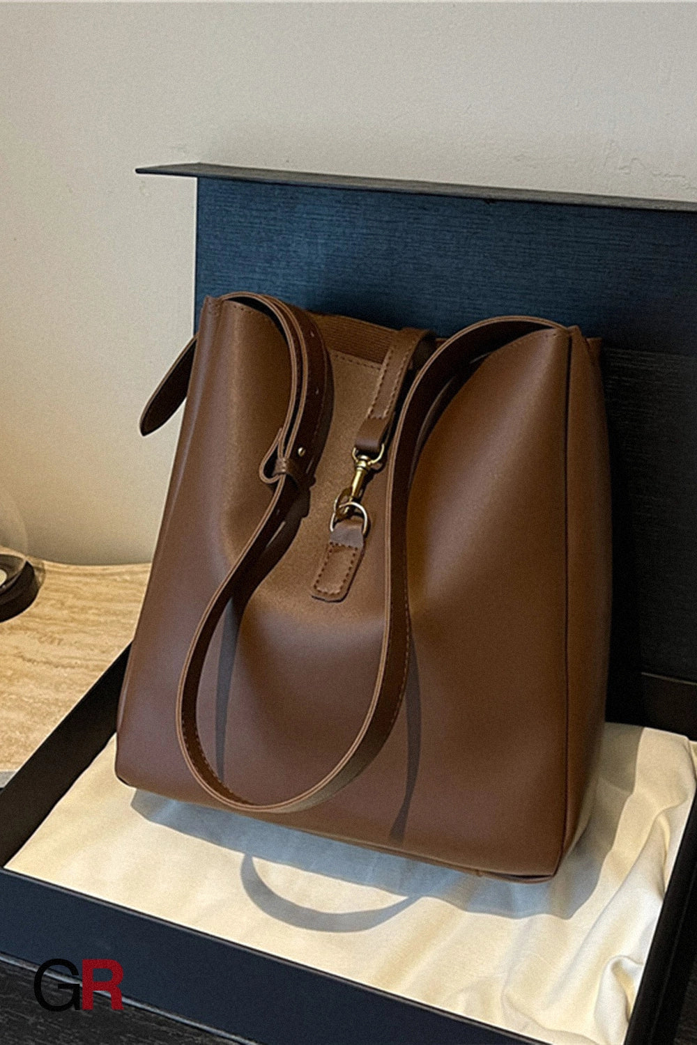 Internet Hot Fashionable Cross Body Bucket Bag Large Capacity