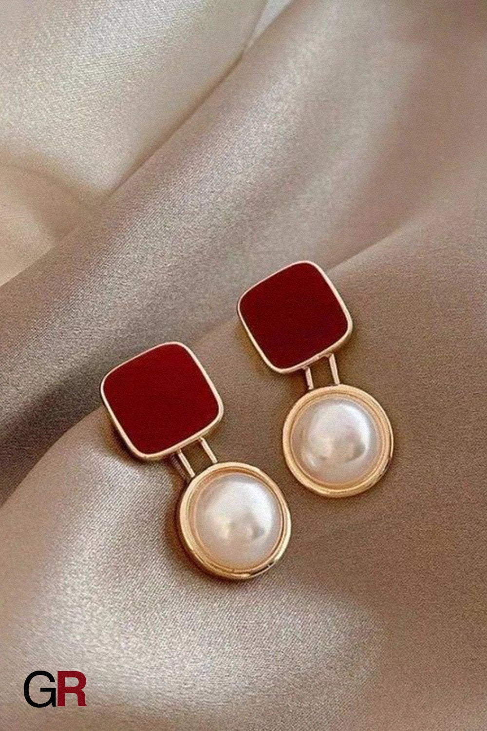 Amara Midnight Pearl Earrings