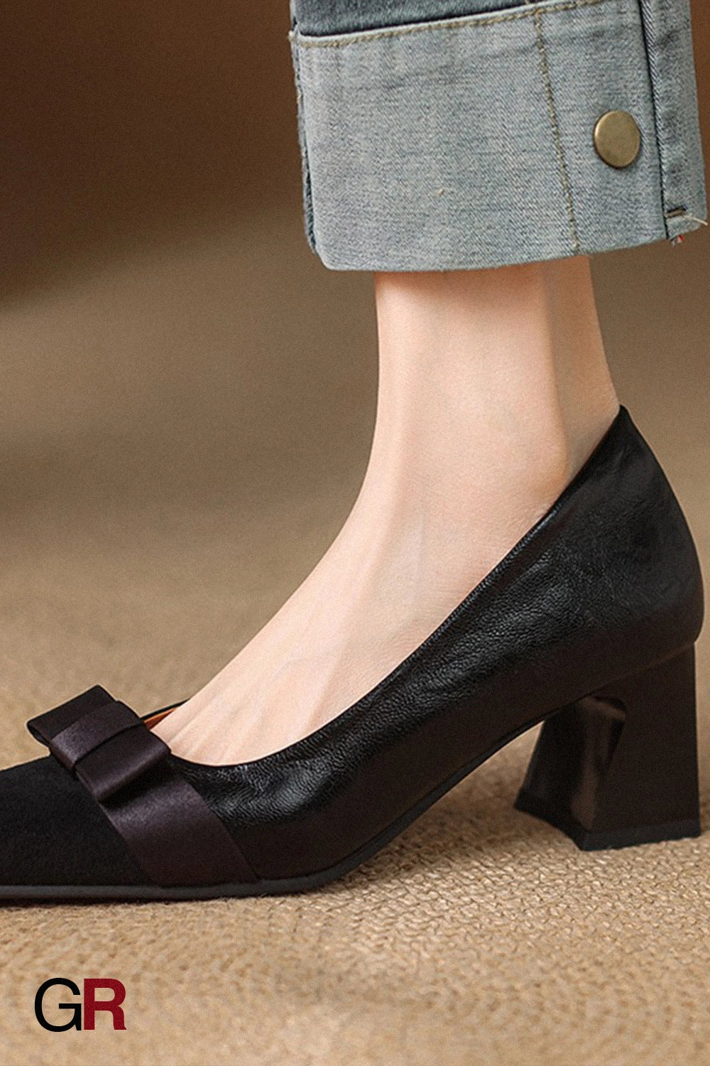 Élise Velvet Bow Pumps
