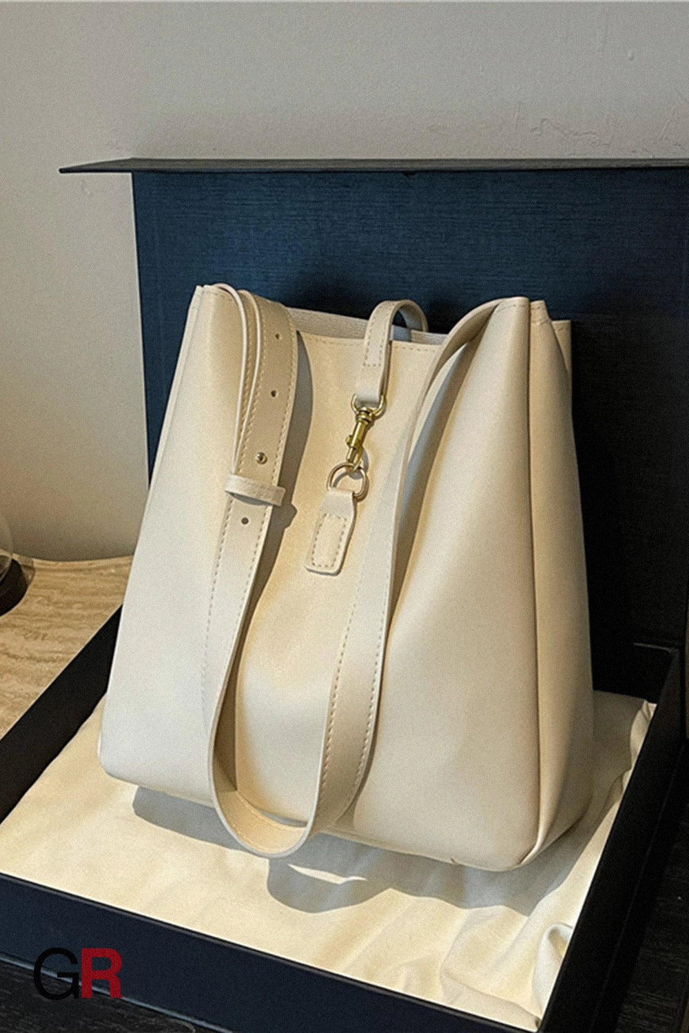Internet Hot Fashionable Cross Body Bucket Bag Large Capacity