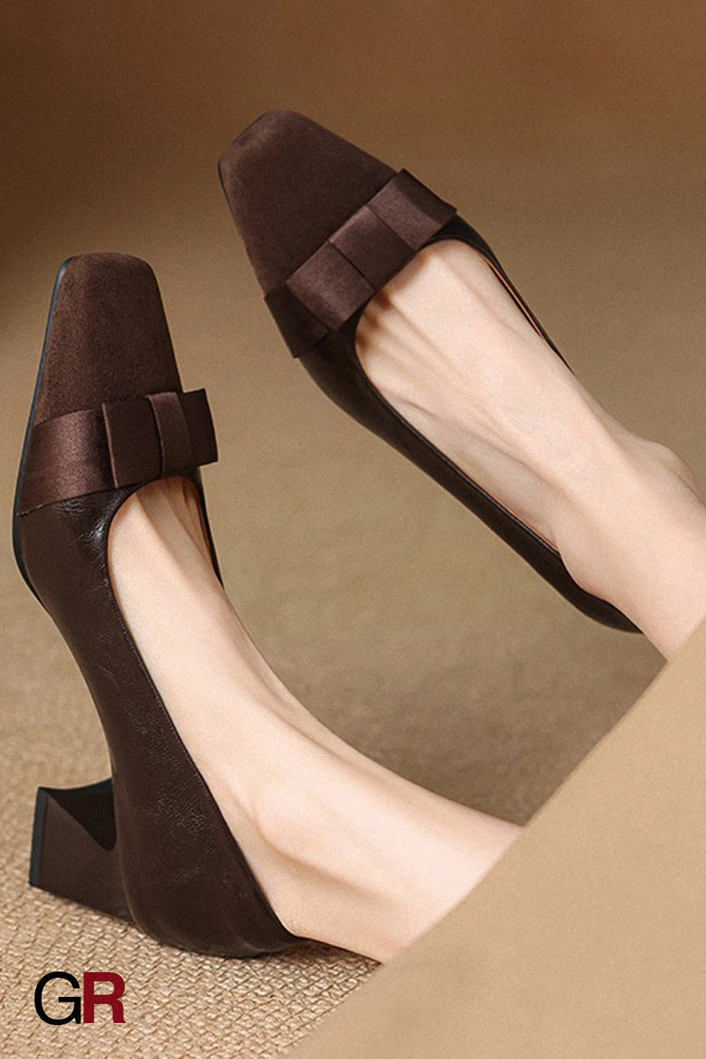 Élise Velvet Bow Pumps