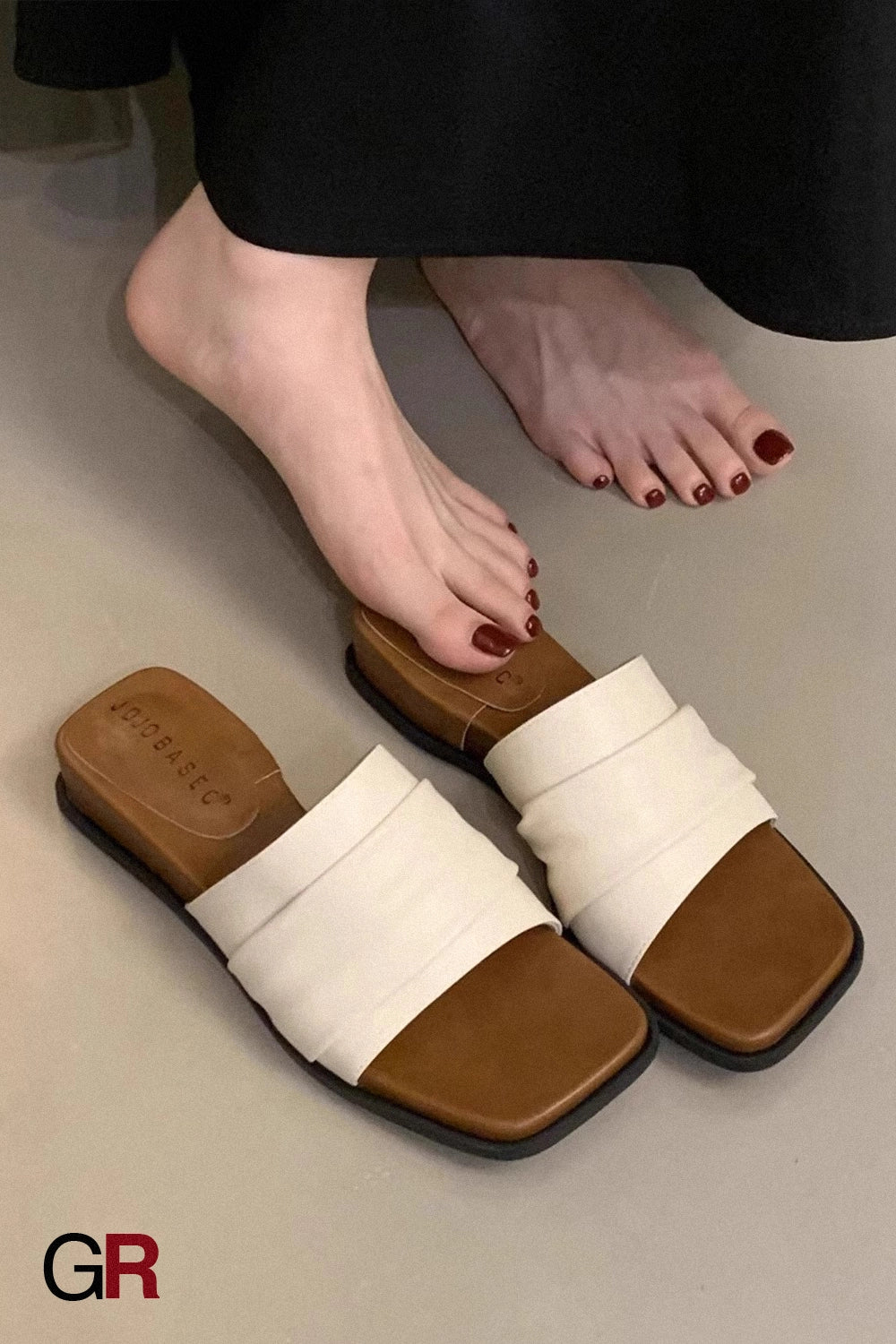 Amélie Ruched Slides