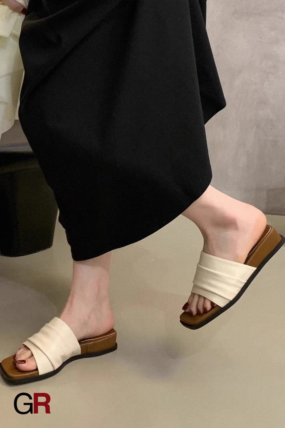 Amélie Ruched Slides