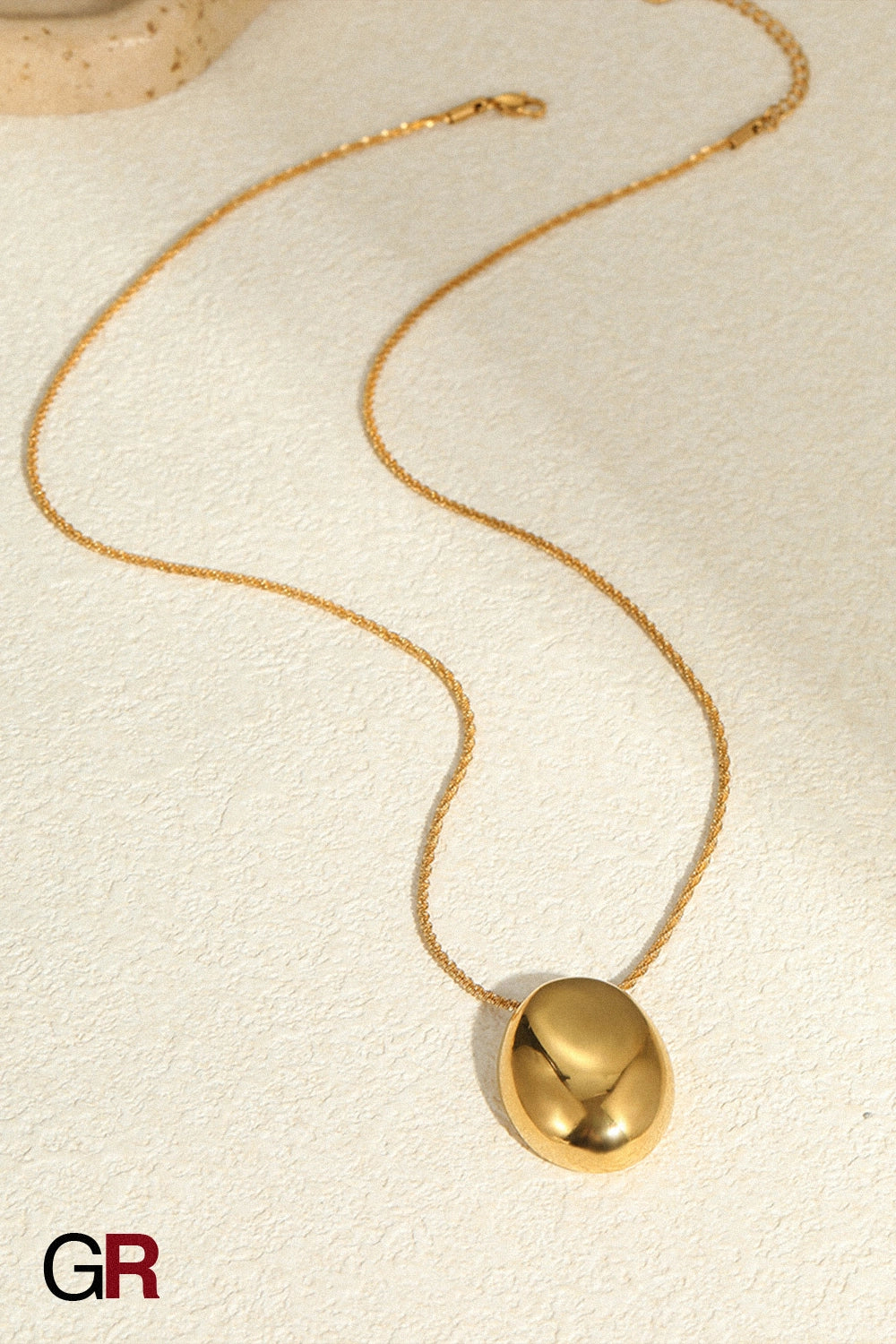 Orbe Dorée Necklace