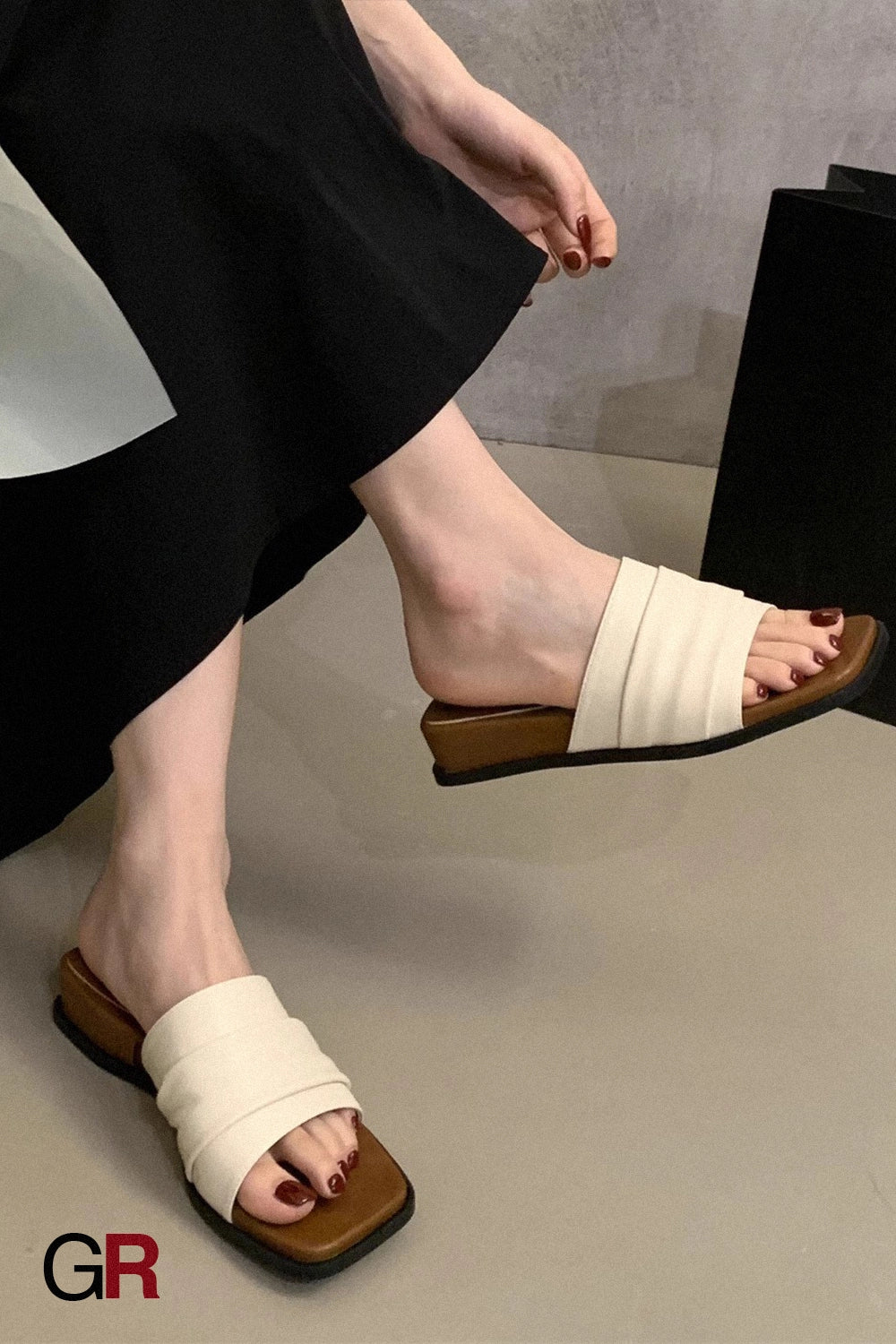 Amélie Ruched Slides