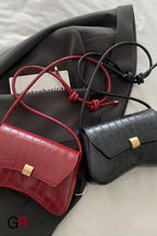 Trendy Retro Lock Simple Underarm Small Square Shoulder Bag