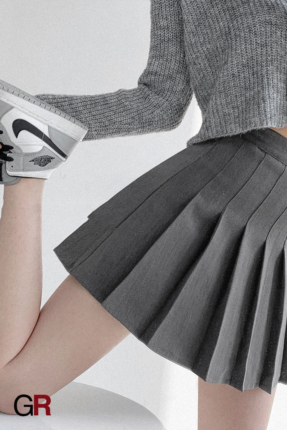 Étoile Blanche Pleated Mini Skirt