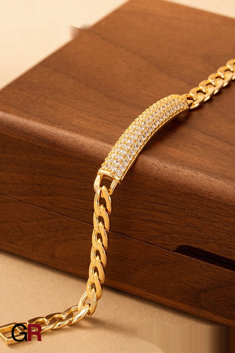 “GlamoROZ Aurora Pavé Luminous Gold Link Bracelet Jewelry styled on model wrist”