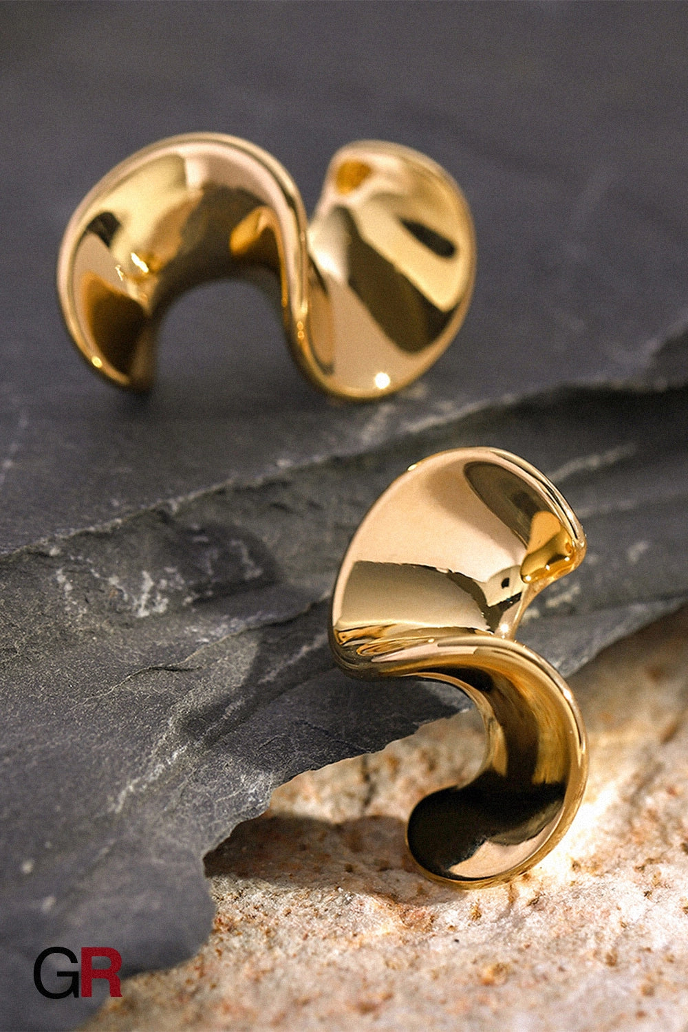 Ondine Sculptural Hoops