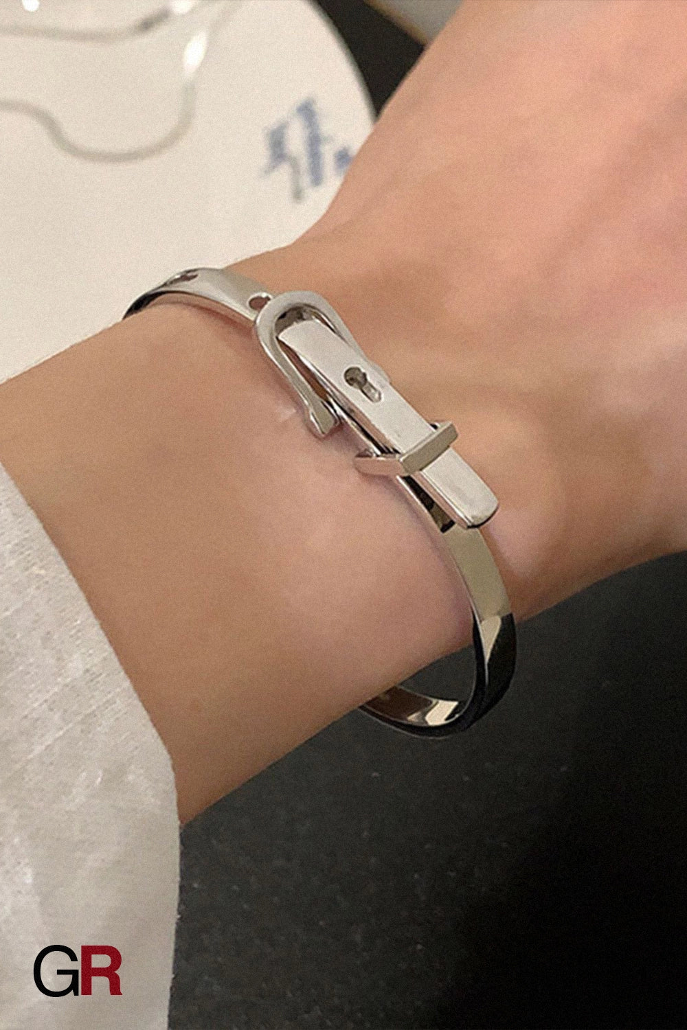 “GlamoROZ Argent Chic Luminous Silver Link Bracelet Jewelry front view on neutral background”