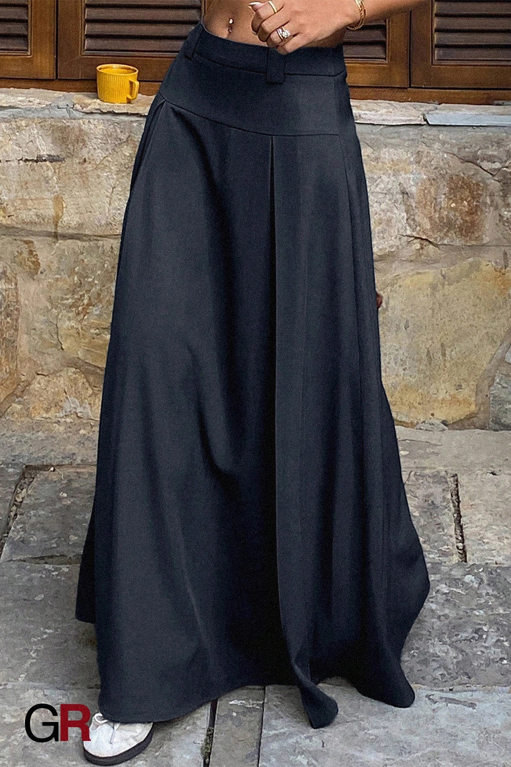 Noir Colonnade Pleat Maxi