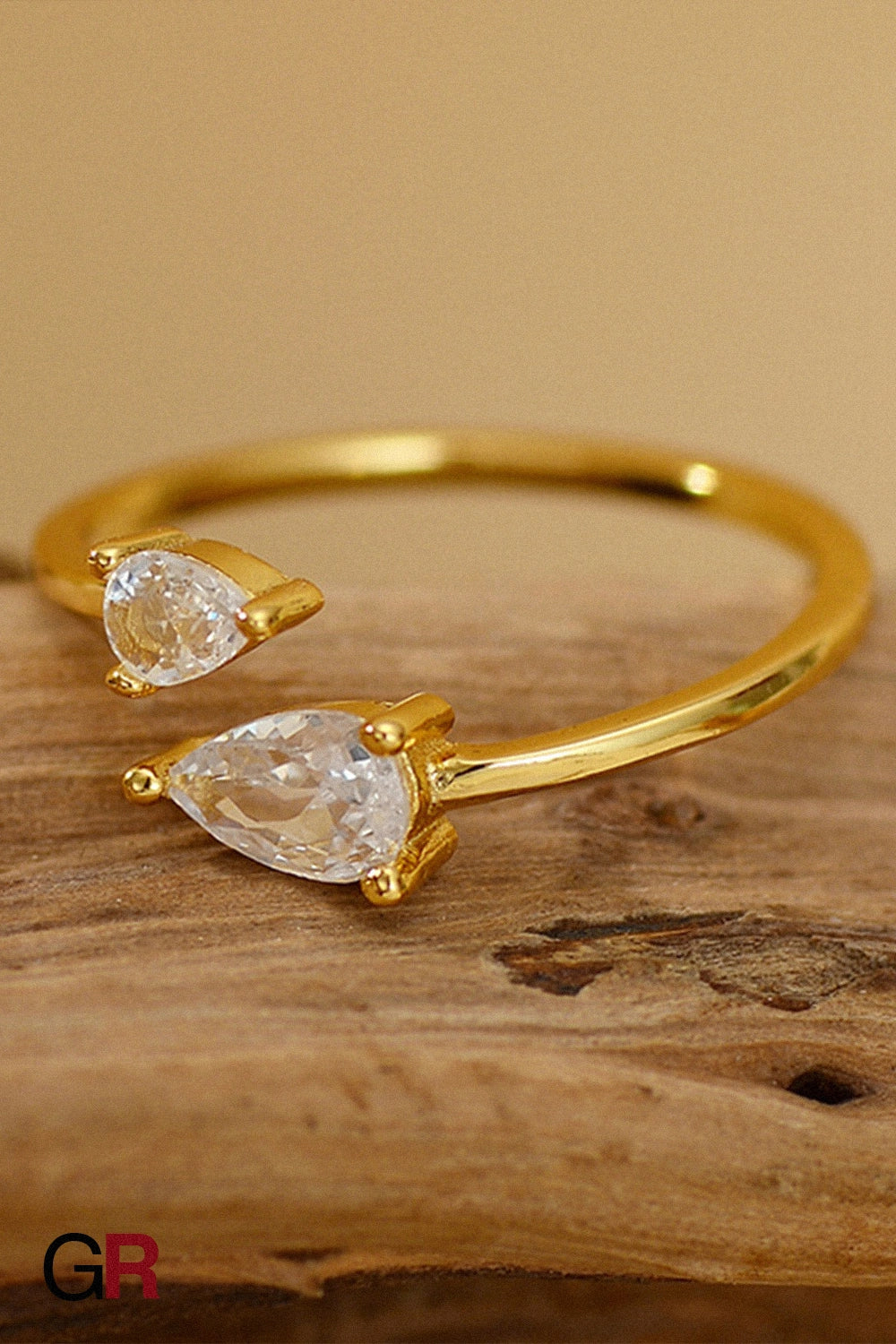 “GlamoROZ Éclat Duo Silver Teardrop Open Band Ring Jewelry close-up of twin teardrop crystal details”