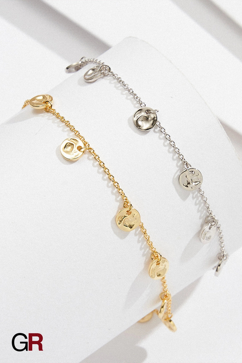 “GlamoROZ Soleil Lumineux Gold Circle Anklet Jewelry gold-plated chain and clasp detail”