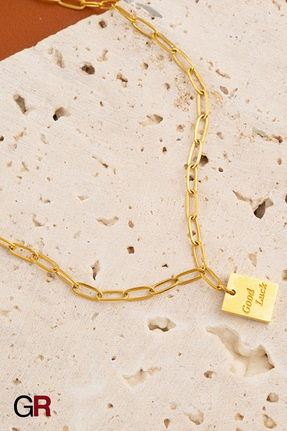 “GlamoROZ Chance Dorée Luminous Gold Charm Anklet Jewelry chain and clasp detail close-up”