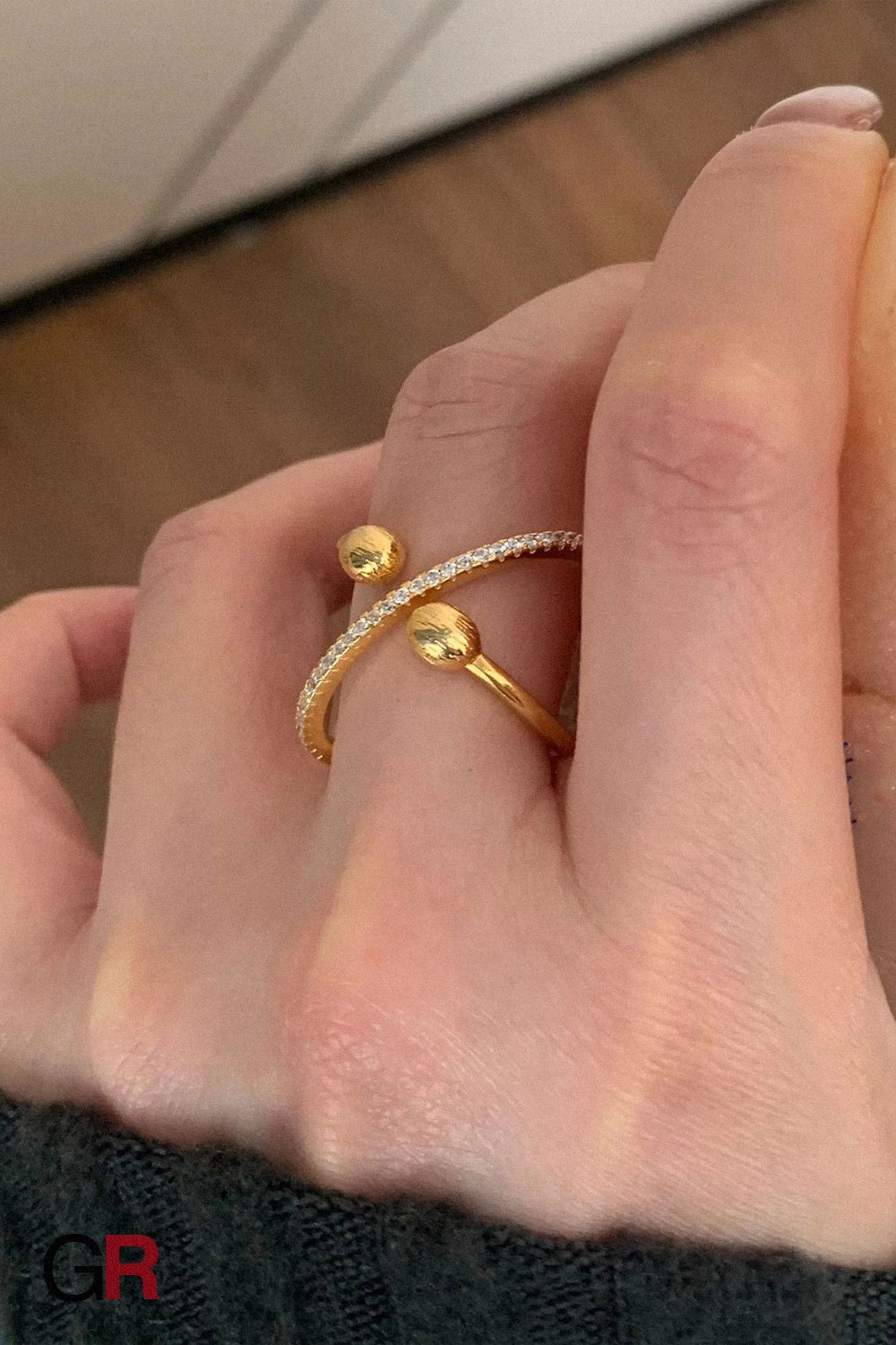 “GlamoROZ Orion Orbit Gold & Silver Chain Ring Jewelry mixed-metal finishes detail close-up”