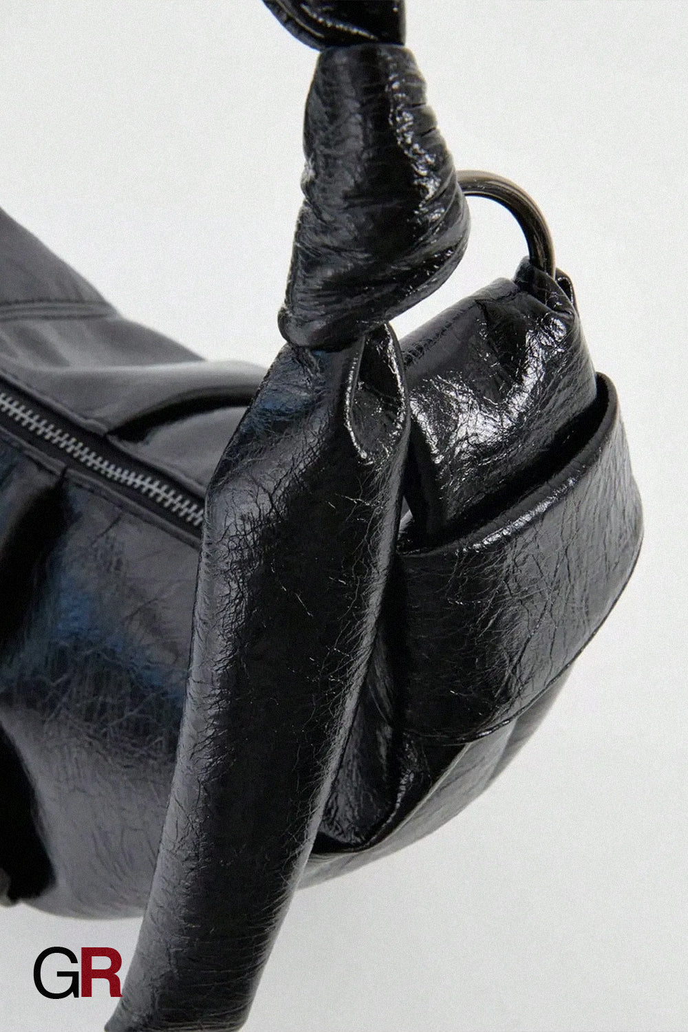Simple Pleated Knotted Large Capacity Retro Leather Croissant