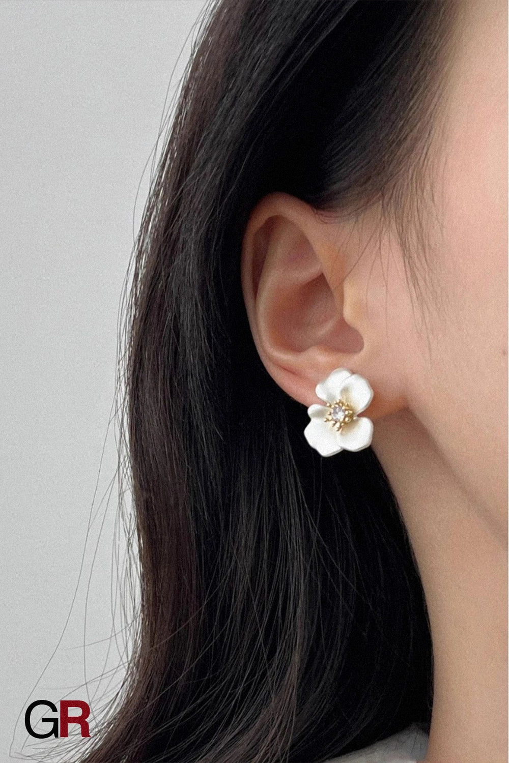 Fleur de Neige Earrings