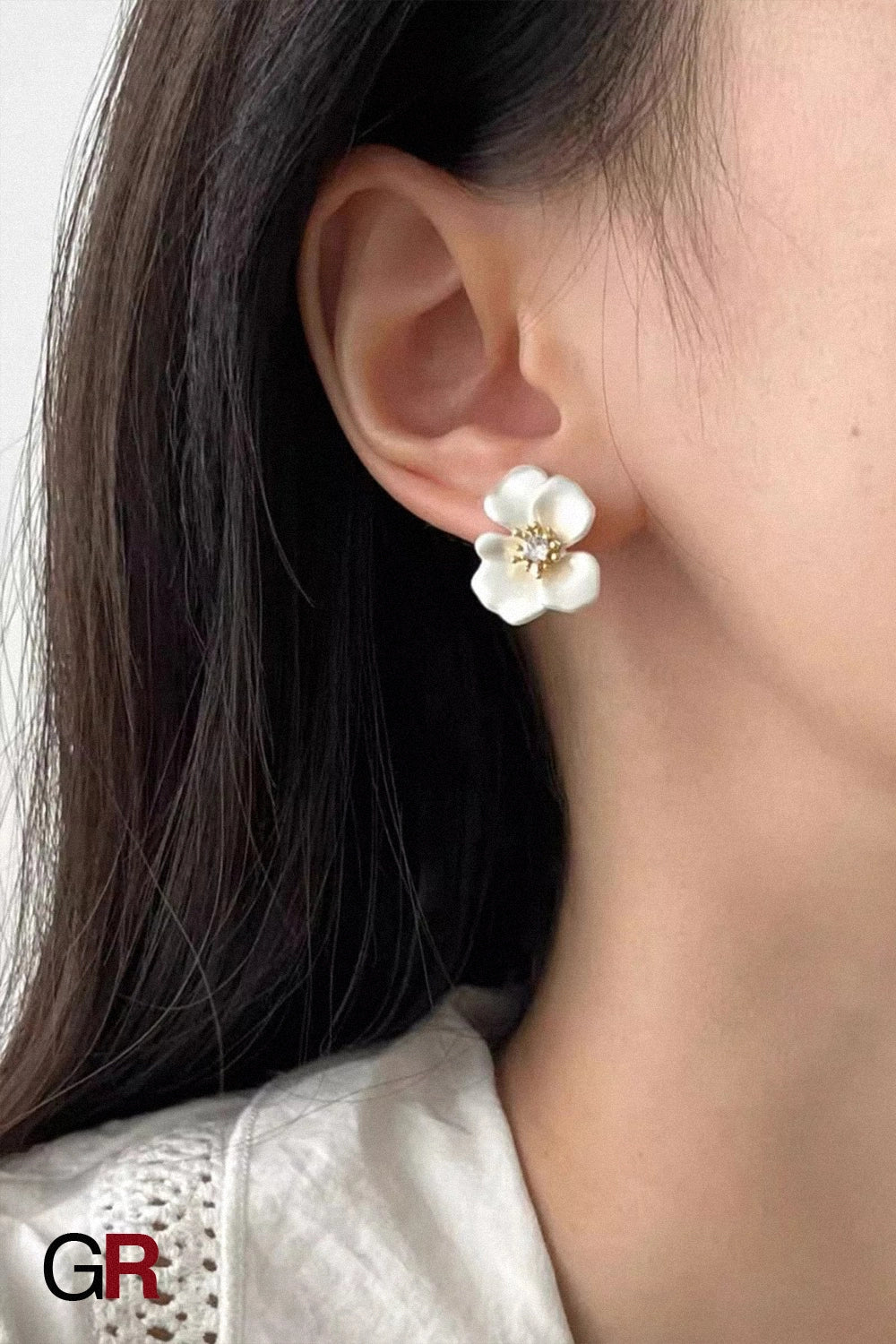 Fleur de Neige Earrings