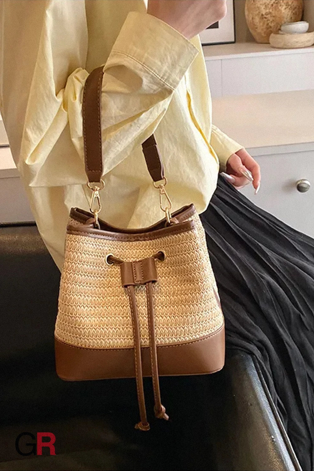 Woven Straw Women's Crossbody Portable Bucket Bag