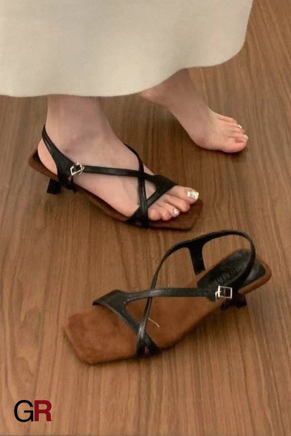 Léonie Minimalist Sandals