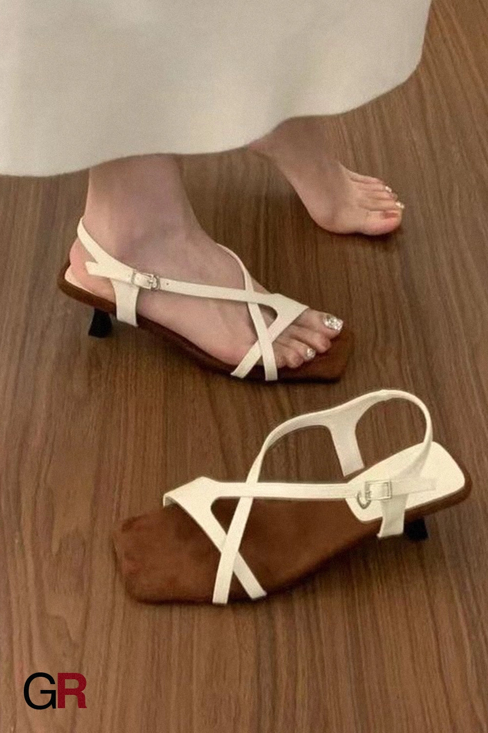 Léonie Minimalist Sandals