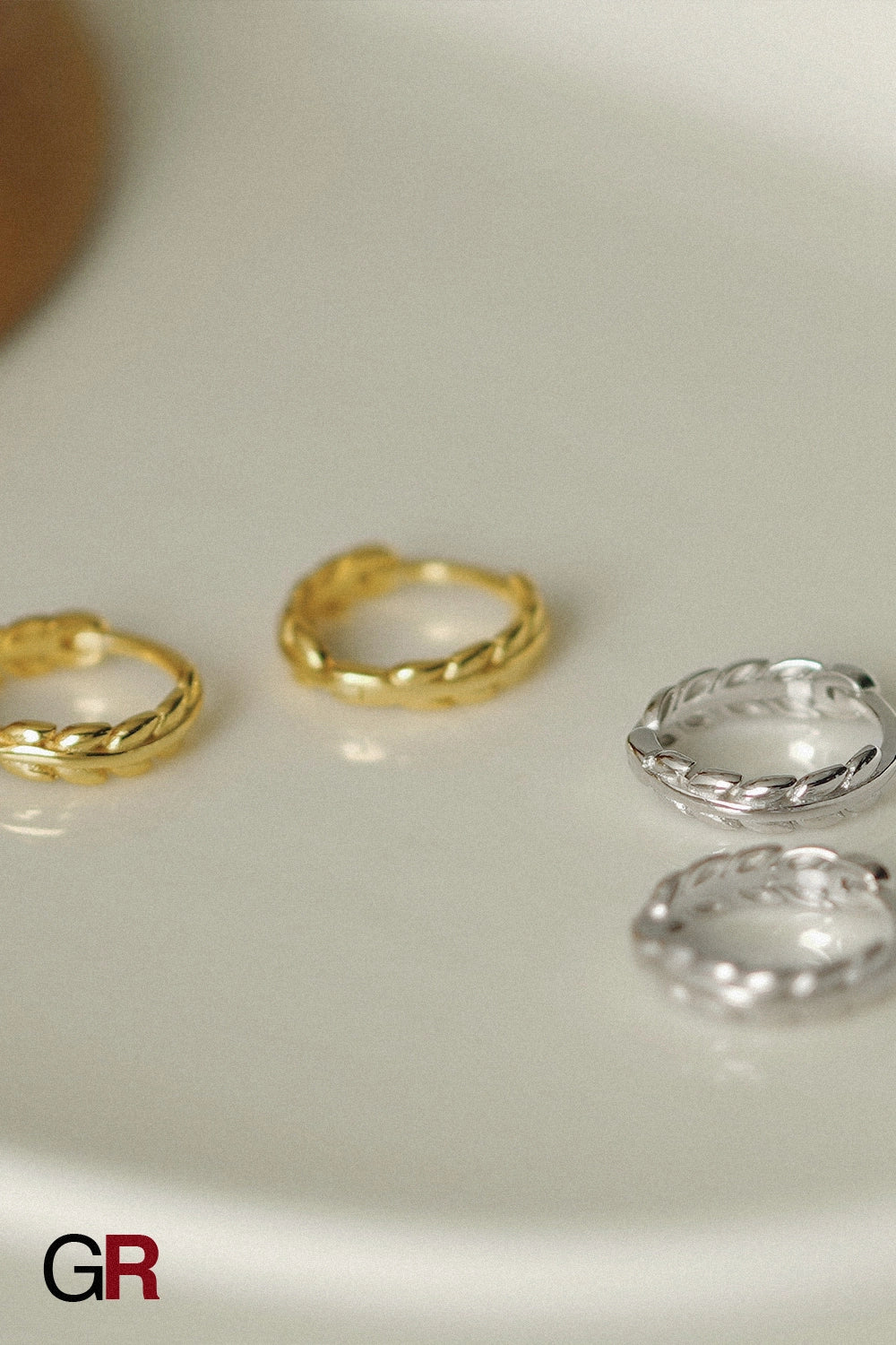 Livia Laurel Mini Hoops